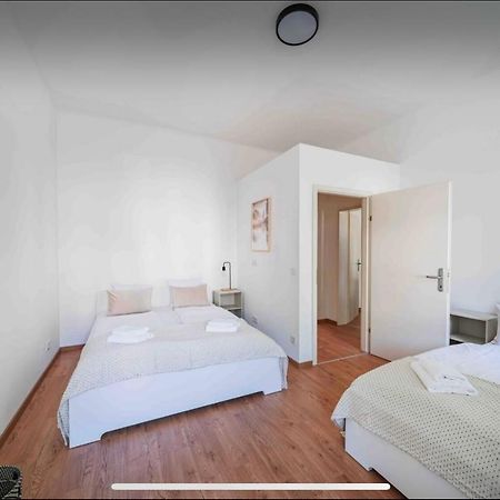 Apartments Next To Schoenbrunn Vienna Exterior photo